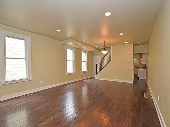3rd image of 4225 Chambers St