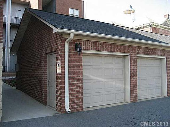 3rd image of 127 S Lee St #8