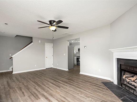 4th image of 1701 Fern Hill Dr
