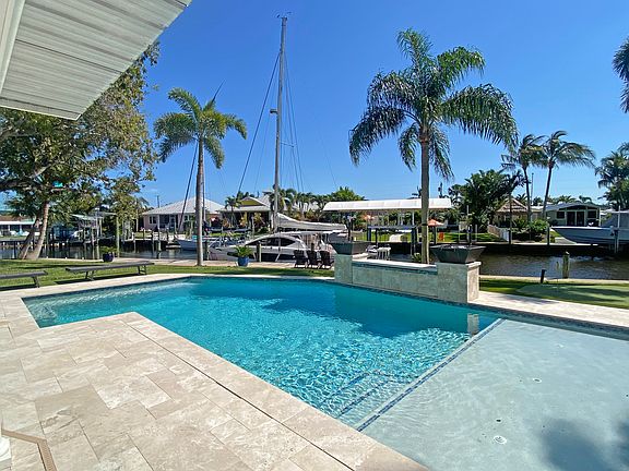 3rd image of 1606 SW Egret Way