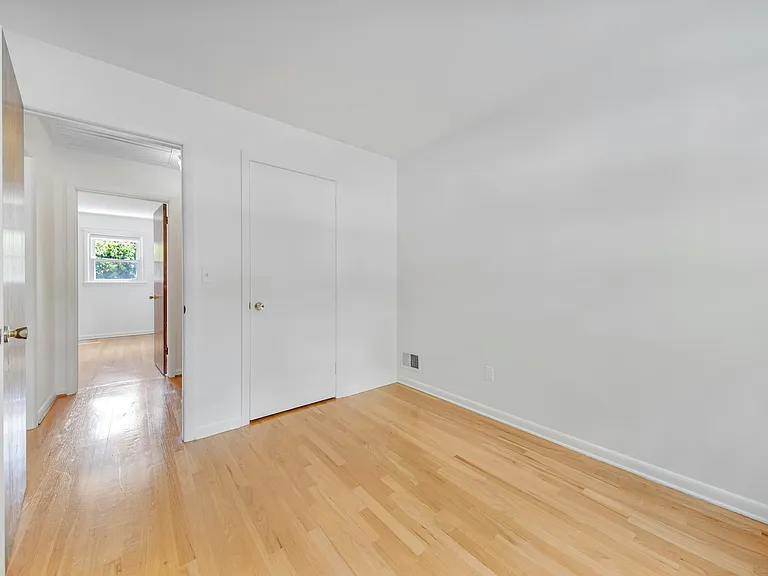 516 Knickerbocker Rd — Photo 24