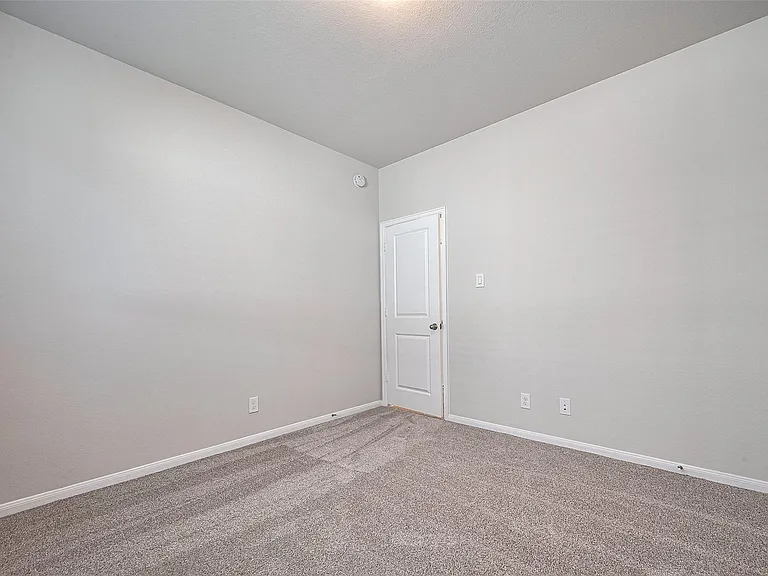 2405 Seamist Cove Ln — Photo 23
