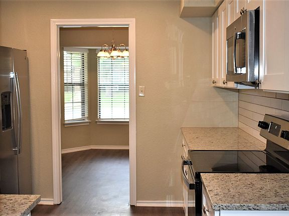3rd image of 1403 Highland Dr