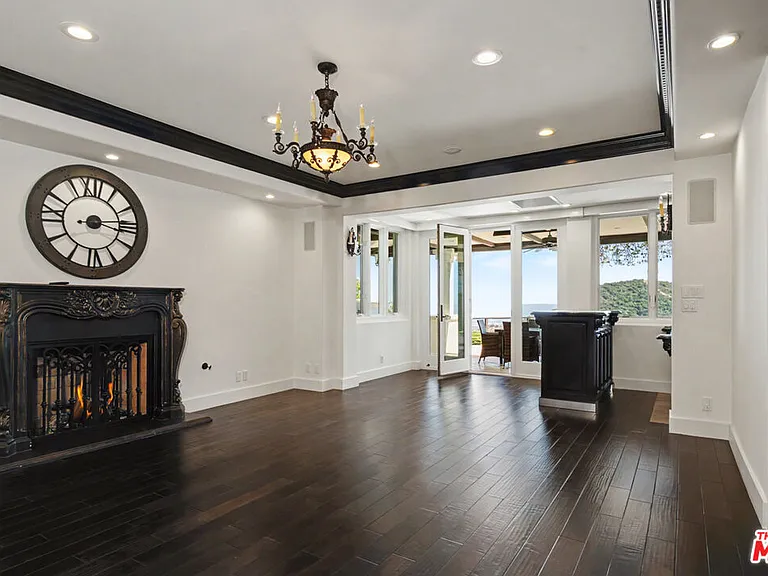12608 Promontory Rd — Photo 16