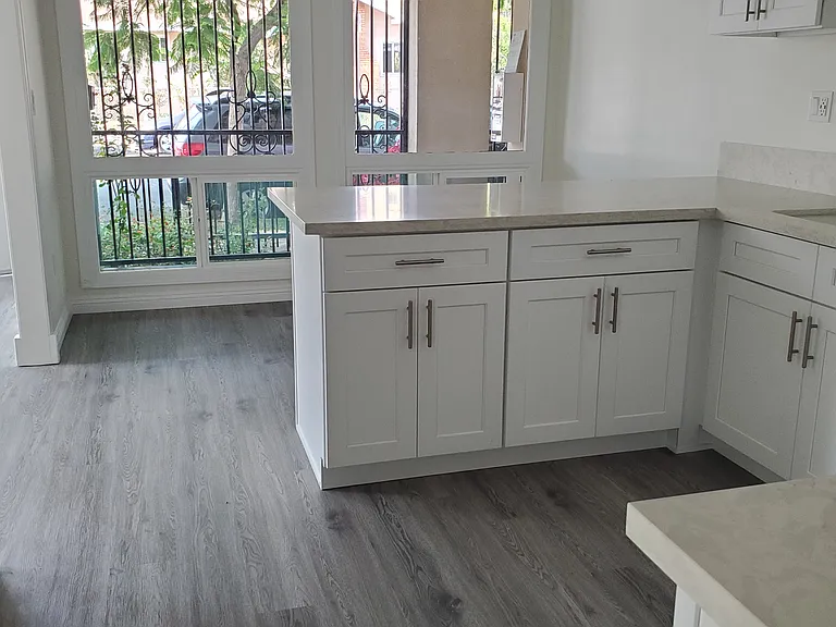 5306 Romaine St — Photo 3