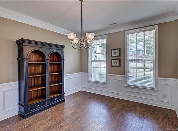 4th image of 2055 E Foxwood Ct