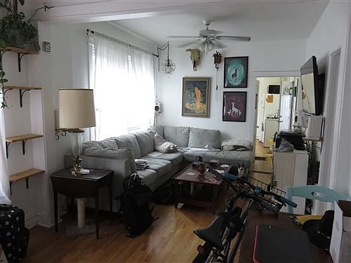 2nd image of 3049 W Medill Ave #1EE