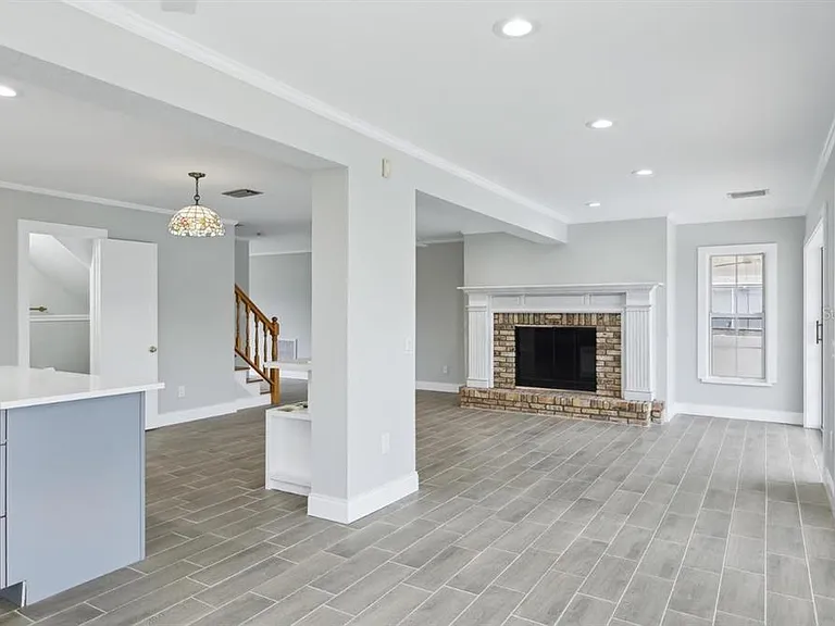 8706 Elmwood Ln — Photo 4