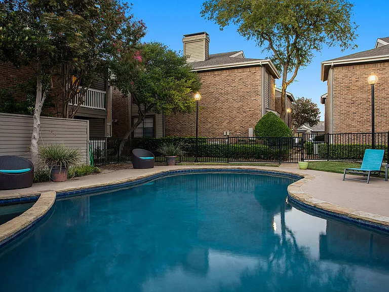 C242450_AdairoffAddison_Twilight_Pool_03