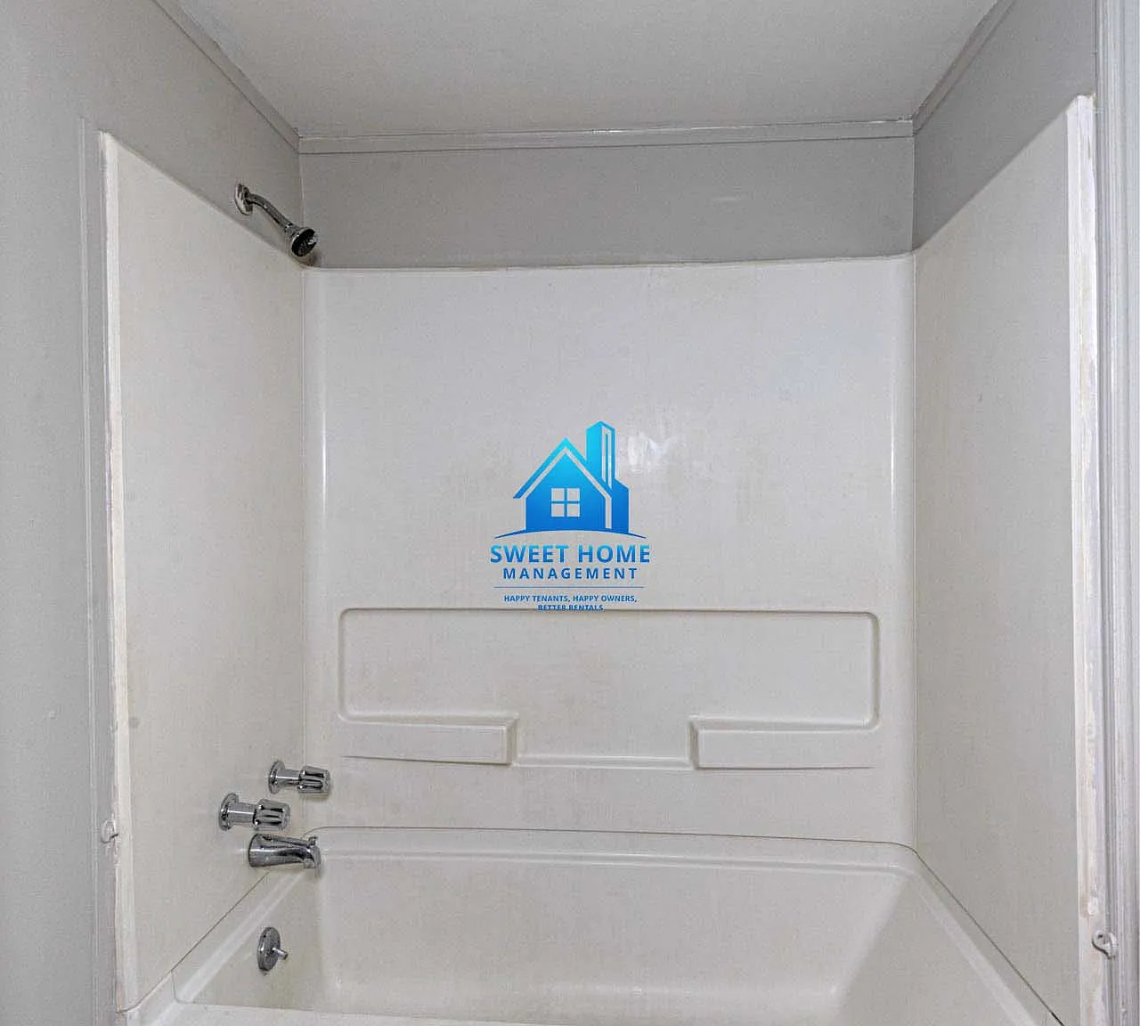 4 bed, 1600 sqft, $1,600 — Photo 2