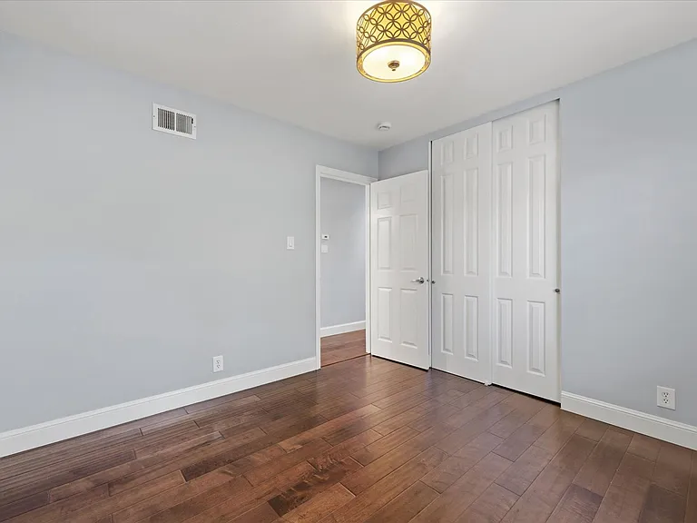 2464 Aram Ave — Photo 16