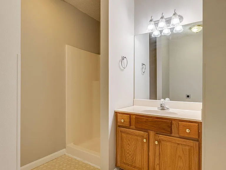 3817 Rockford St — Photo 25