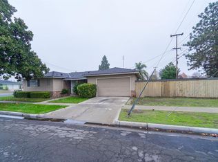 4590 N Angus St, Fresno, CA 93726