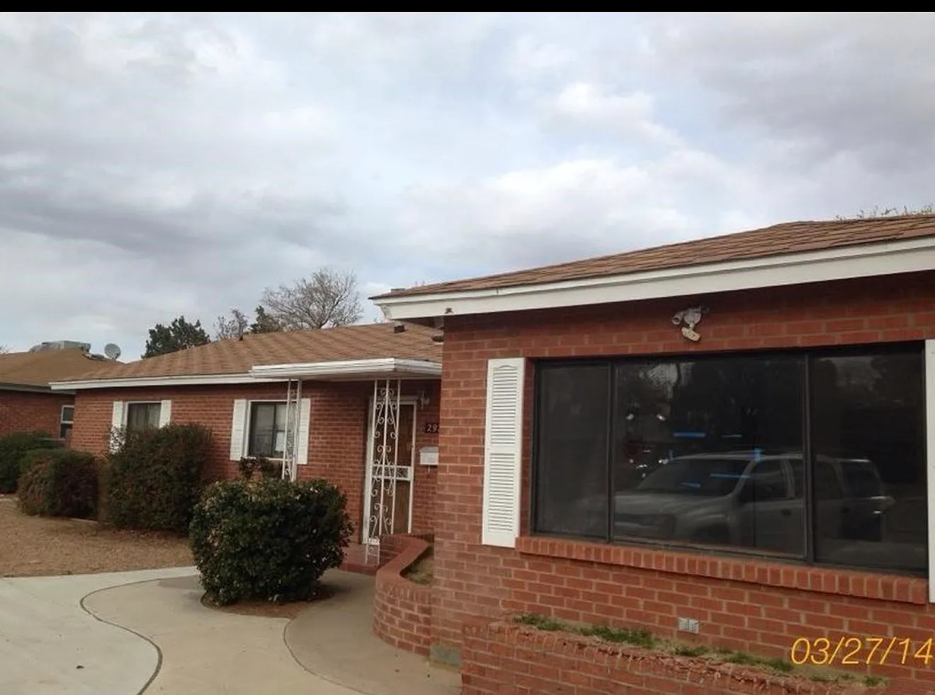 4 bed, 2000 sqft, $2,100 — Photo 1