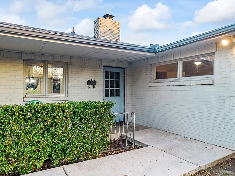 3701 S Richmond Ave — Photo 30