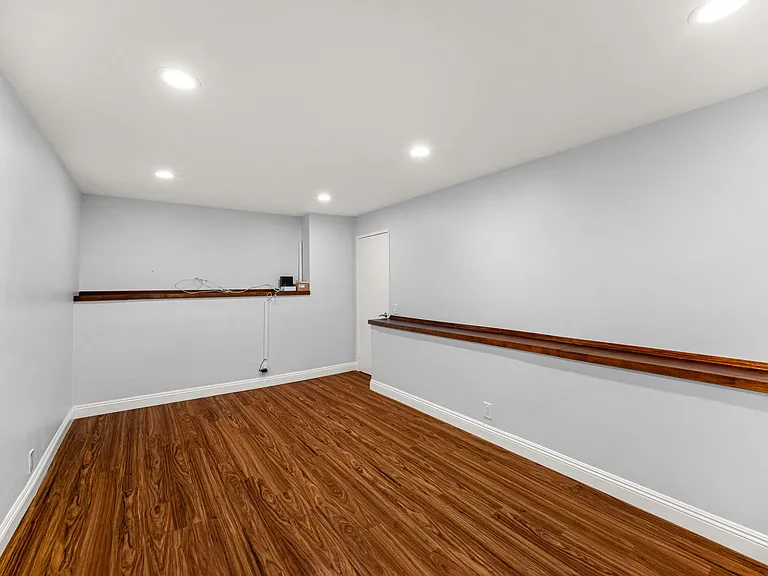 3751 Prestwick Dr — Photo 23