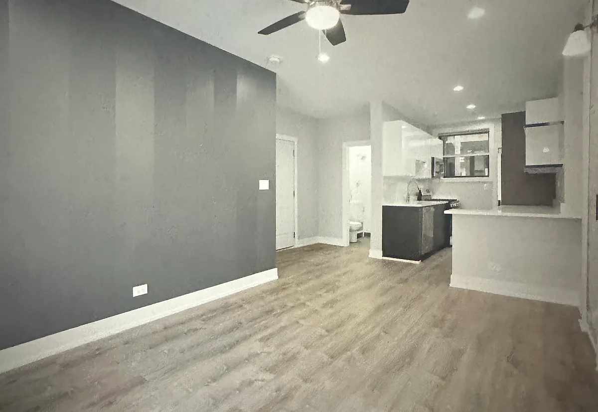 Building Photo - 1706 W Juneway Ter #2J