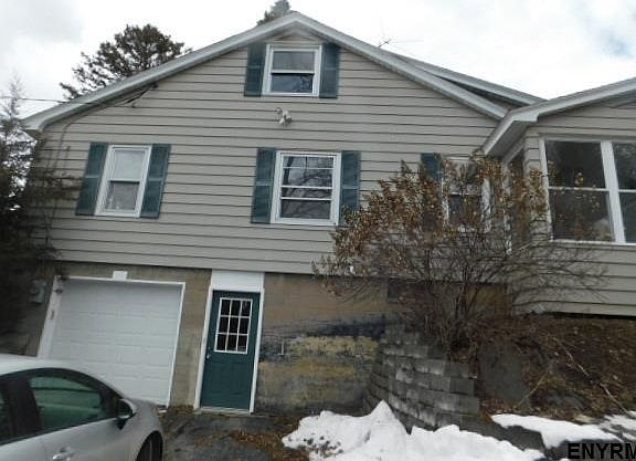 3rd image of 294 W Monroe St