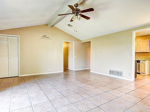 3rd image of 1919 Wilmington Ct