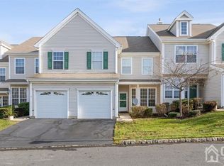 6 Denhard Ct, Parlin, NJ 08859