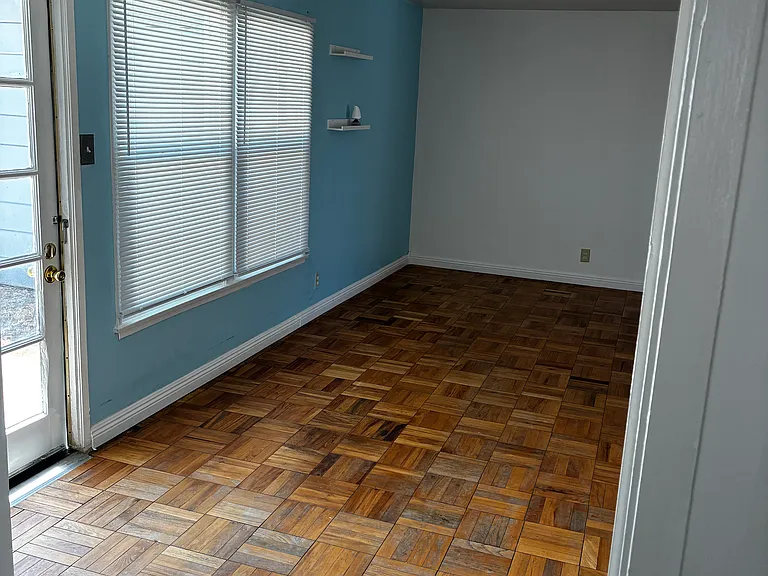 Living/dining room