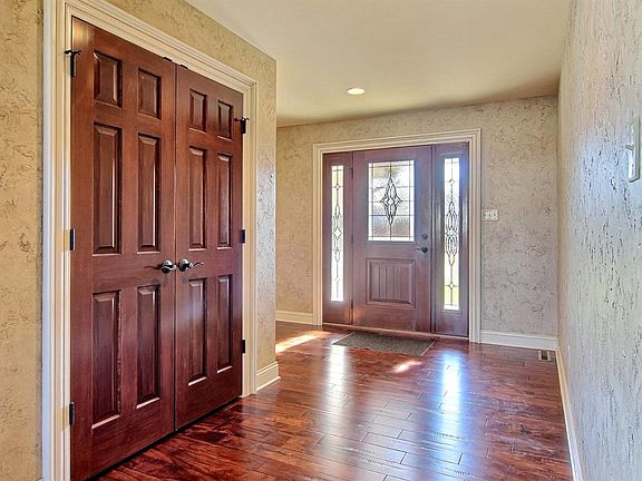 2nd image of 9500 Highland Ct