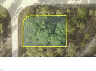 827 Oakridge Ave S, Lehigh Acres, FL 33974