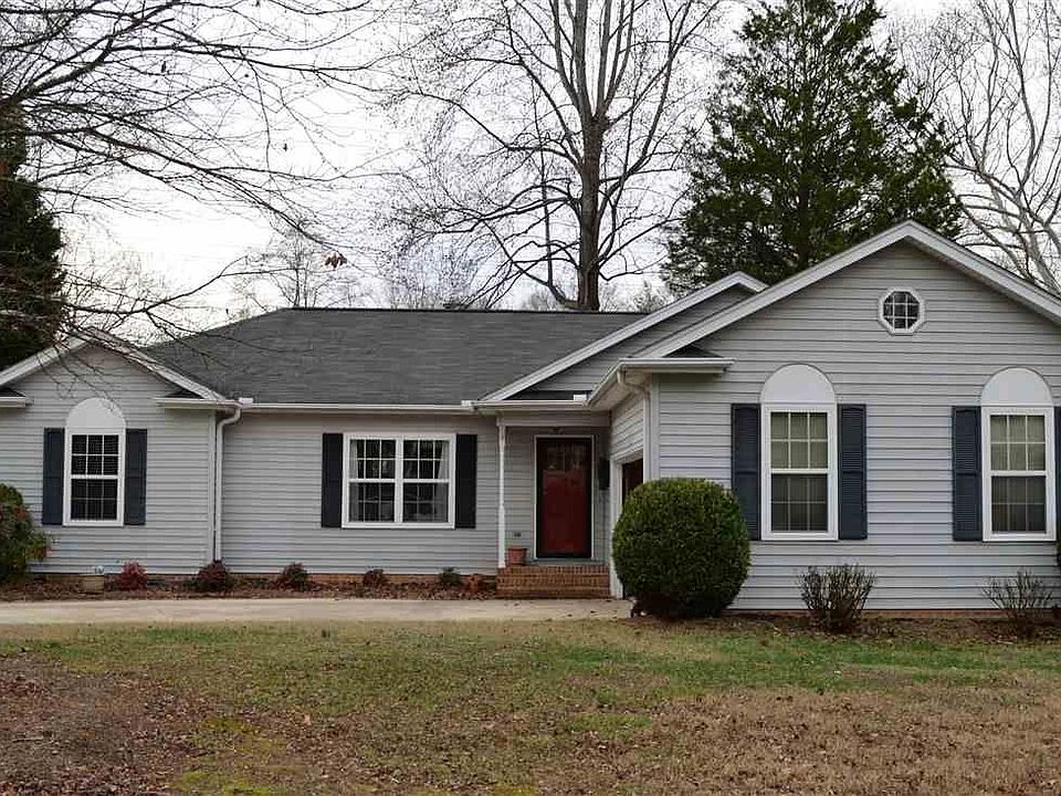 1st image of 103 Whispering Pines Ct