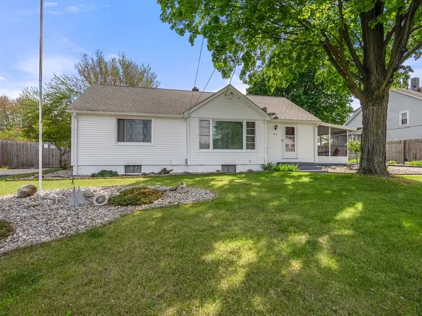 41 Pine Grove St, Springfield, MA 01119