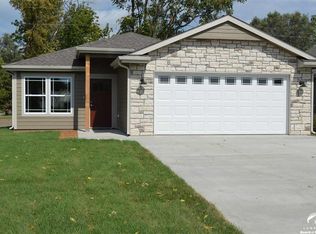 501 Perry St, Lawrence, KS 66044