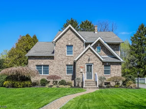 197 Bellair Rd, Ridgewood Village, NJ 07450