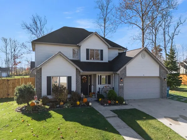 303 Beechwood Dr, Ossian, IN 46777
