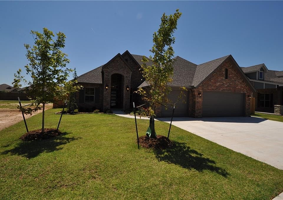 1st image of 2413 Crystal Creek Dr