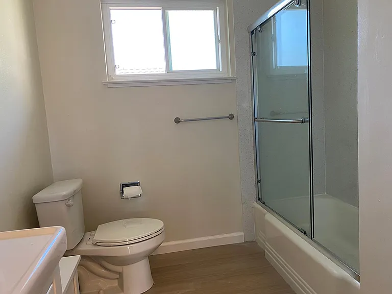 Both Room 2