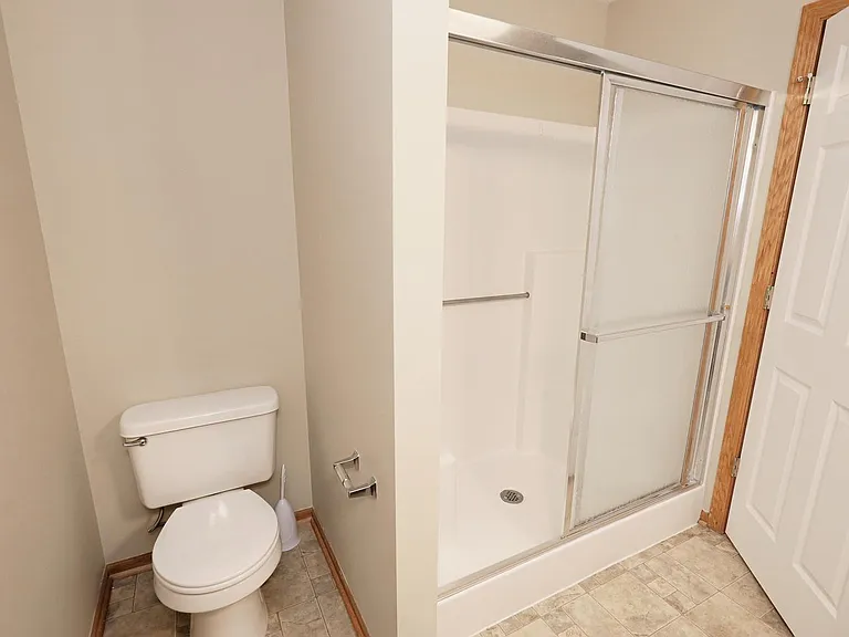6907 Naples Dr — Photo 26