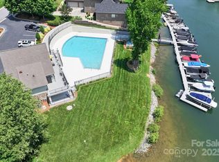 7881 Mariners Pointe Cir, Denver, NC 28037