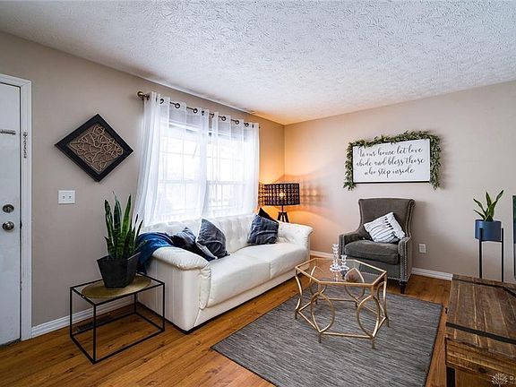 5th image of 1228 Devon Ave