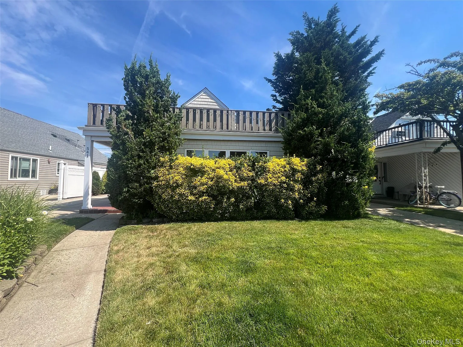2 bed, 2.0 bath, 1249 sqft, $4,100 — Photo 1