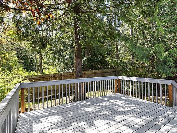 Another view of the deck