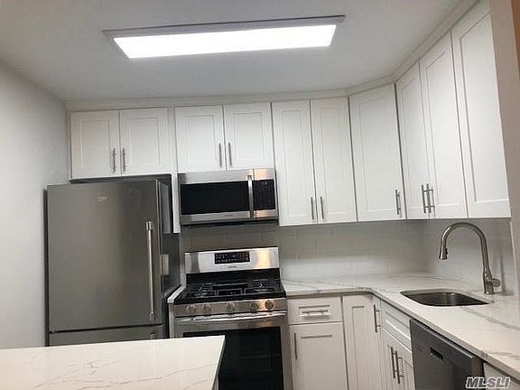 2nd image of 1 Bay Club Dr