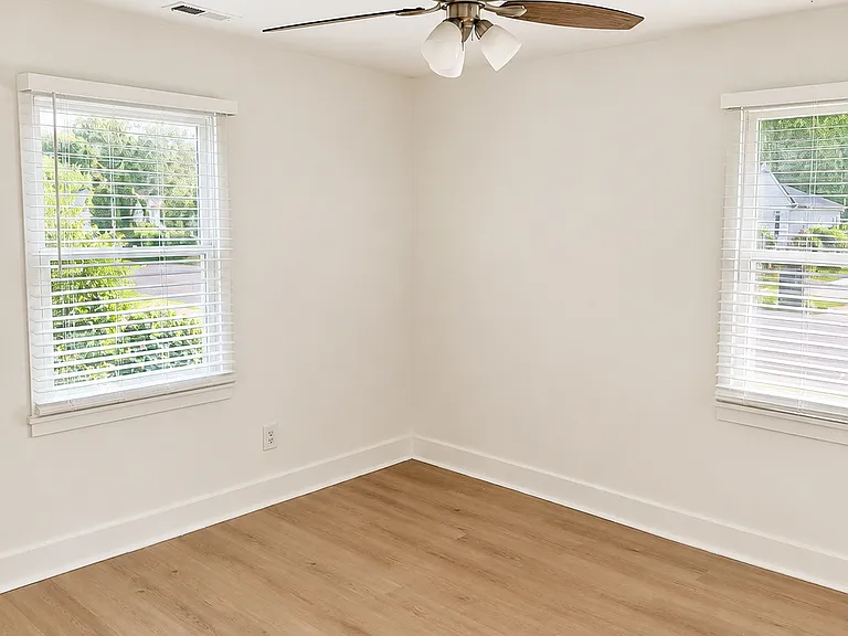 139 W Semple Rd — Photo 11