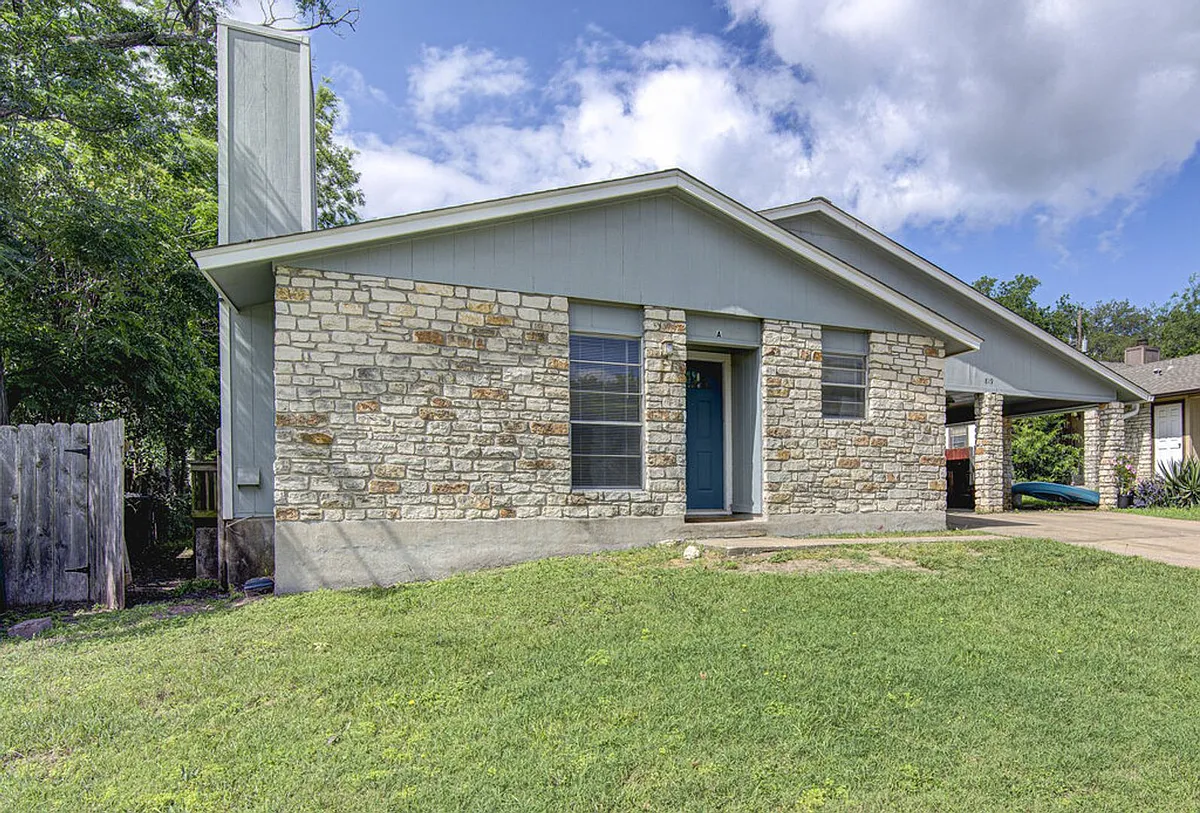 Building Photo - 819 Sirocco Dr