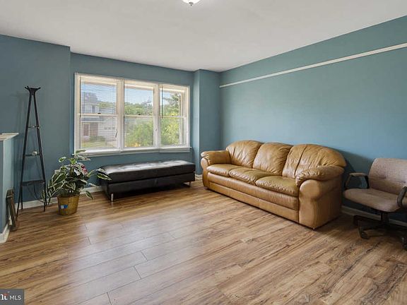 3rd image of 3 Oakwood Cir