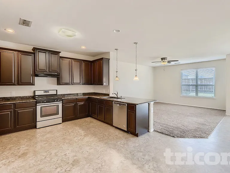1307 Hidden Valley Dr — Photo 16