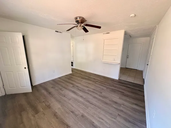 2759 Brookwood Dr, Jackson, MS 39212