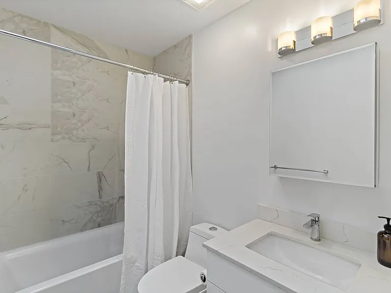 shared full bathroom on 3rd floor