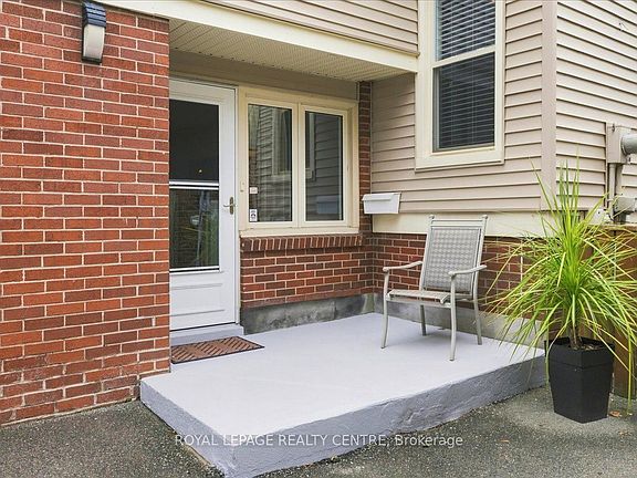 5th image of 2564 Mainroyal St