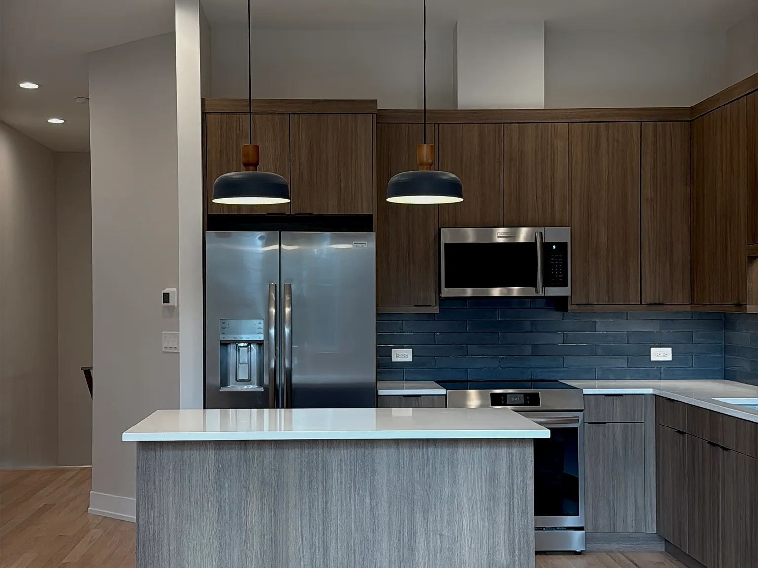 2 bed, $2,700 — Photo 1