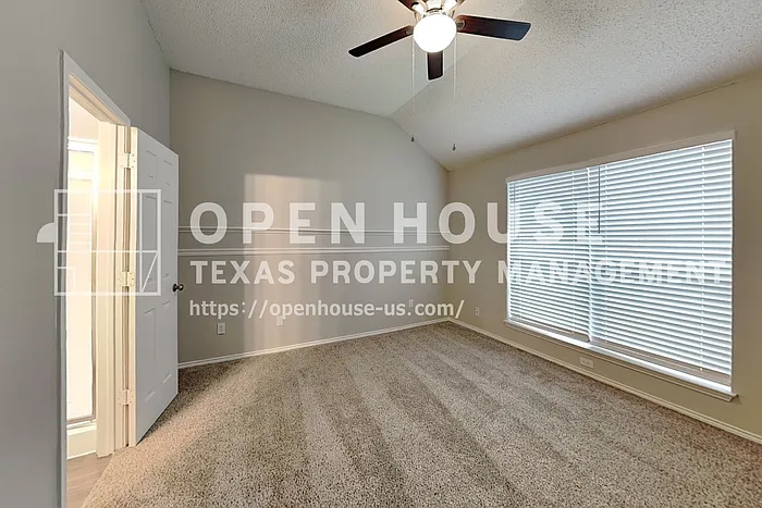 905 Freshwood Ct — Photo 8