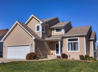 1520 Cedar Dr, Adel, IA 50003